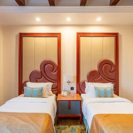 Hukam'S Lalit Mahal - Hotel Convention Club Райпур Экстерьер фото